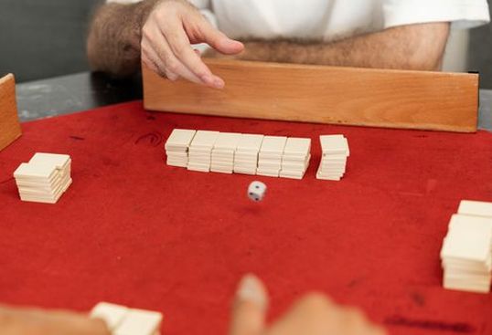 game gian lận Debet